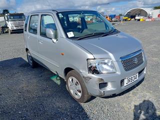 2010 Suzuki Solio Station Wagon Photo