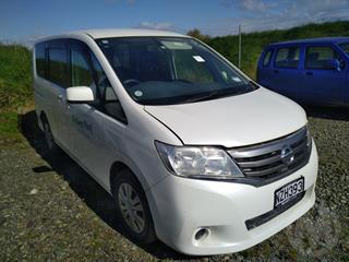 2011 Nissan Serena Mini Bus Photo