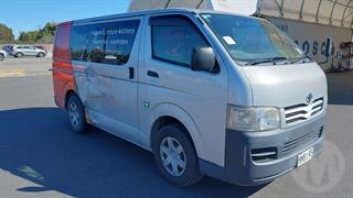 2004 Toyota Hiace Van Photo
