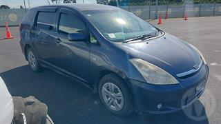 2004 Toyota Wish Station Wagon Photo