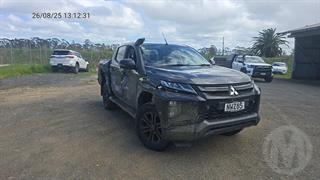 2022 Mitsubishi Triton DC Glsb 4WD 6AT 2.4 Utility Photo