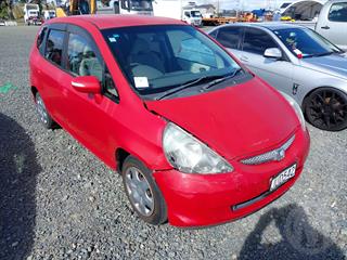 2004 Honda fit Hatch Photo