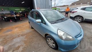 2006 Honda fit Hatch Photo