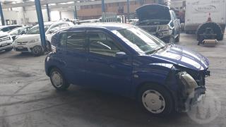 2004 Toyota Will Cypha Hatch Photo