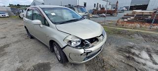 2005 Nissan Tiida Sedan Photo