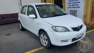 2004 Mazda Demio Hatch Photo