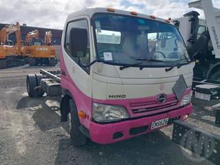 2008 Hino 300 XZU427R-HKFTDQ3 Cab Chassis GVM 8,500kg Photo