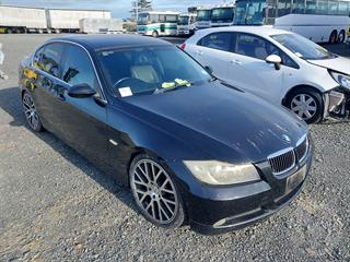 2006 BMW 323i Sedan Photo