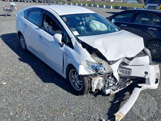 2011 Toyota Prius Station Wagon Photo