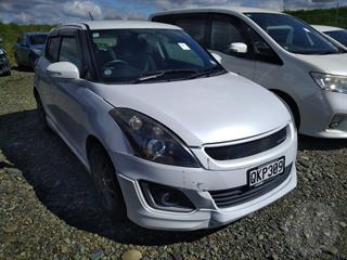 2013 Suzuki Swift Hatch Photo