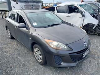 2011 Mazda Axela Hatch Photo