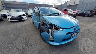 2013 Toyota Aqua Hatch Photo