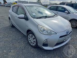 2014 Toyota Aqua Hybrid Hatch Photo