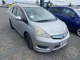 2012 Honda fit Shuttle Station Wagon Photo
