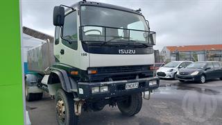 2008 Isuzu FTS 750p Water Tanker GVM 13,000kg Photo
