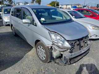 2008 Toyota Isis Station Wagon Photo