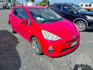 2012 Toyota Aqua Hybrid Hatch Photo
