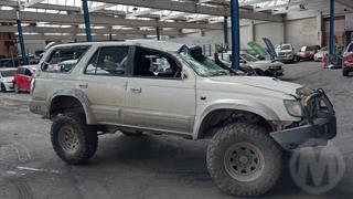 1997 Toyota Hilux Surf Station Wagon Photo