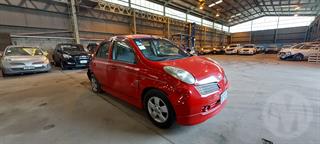2002 Nissan March Hatch Photo