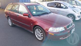 2003 Volvo V40 Station Wagon Photo