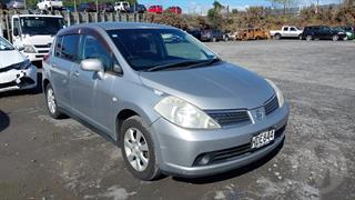 2005 Nissan Tiida Hatch Photo