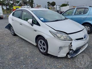2012 Toyota Prius PHV Hatch Photo