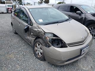 2003 Toyota Prius Hatch Photo