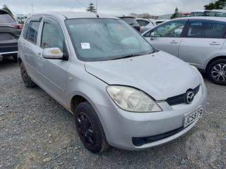 2005 Mazda Demio Hatch Photo