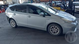 2011 Toyota Prius Station Wagon Photo