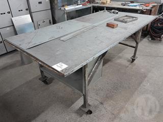Wheeled Steel Workbench Engineering Equipment Photo
