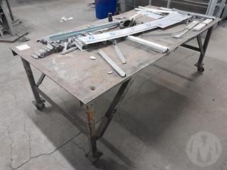 Wheeled Steel Workbench Engineering Equipment Photo
