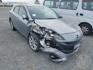 2010 Mazda Axela Hatch Photo
