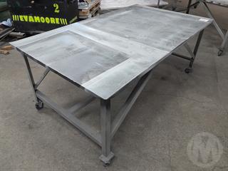 Steel Wheeled Workbench Engineering Equipment Photo