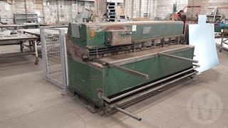1970 DYE Guillotine Engineering Equipment Photo