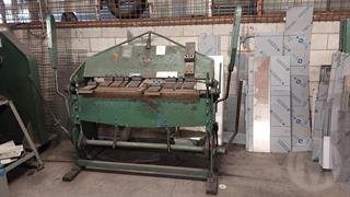 HWM Engineering Manual Folder (1.2M) Engineering Equipment Photo