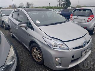2011 Toyota Prius Hatch Photo