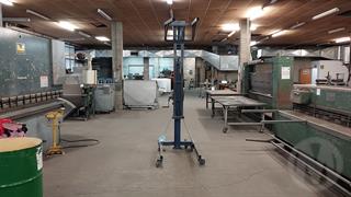 Peatco Material Lift Engineering Equipment Photo