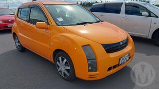 2003 Toyota Will Cypha Sedan Photo
