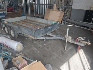2010 Flat Deck Trailer Photo