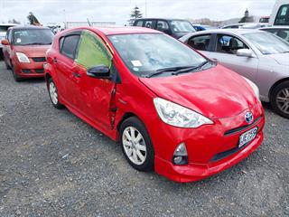 2014 Toyota Aqua Hybrid Hatch Photo