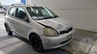 2000 Toyota Vitz Hatch Photo