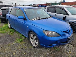 2005 Mazda Axela Hatch Photo