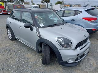 2013 MINI Cooper S Countryman SAV 6A 5DR 1.6L Station Wagon Photo