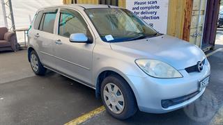 2005 Mazda Demio Hatch Photo