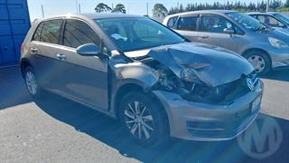 2013 Volkswagen Golf TSI Comfortline 7ds Hatch Photo