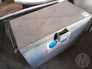 Mobile Steel Tool BIN Engineering Equipment Photo