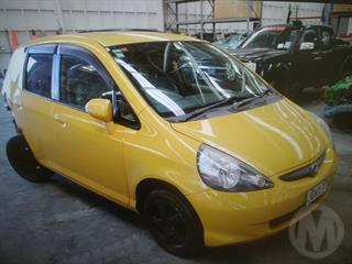 2004 Honda fit Hatch Photo