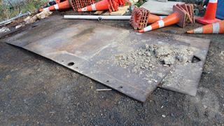 Road Plates Construction Equipment Photo