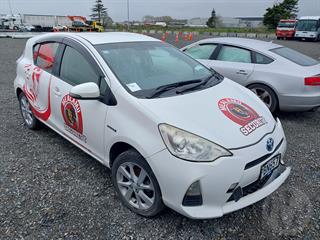 2013 Toyota Aqua Hatch Photo