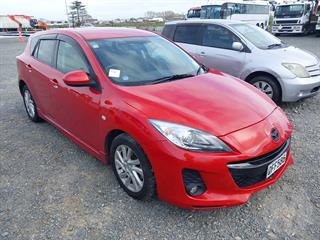 2012 Mazda Axela Hatch Photo